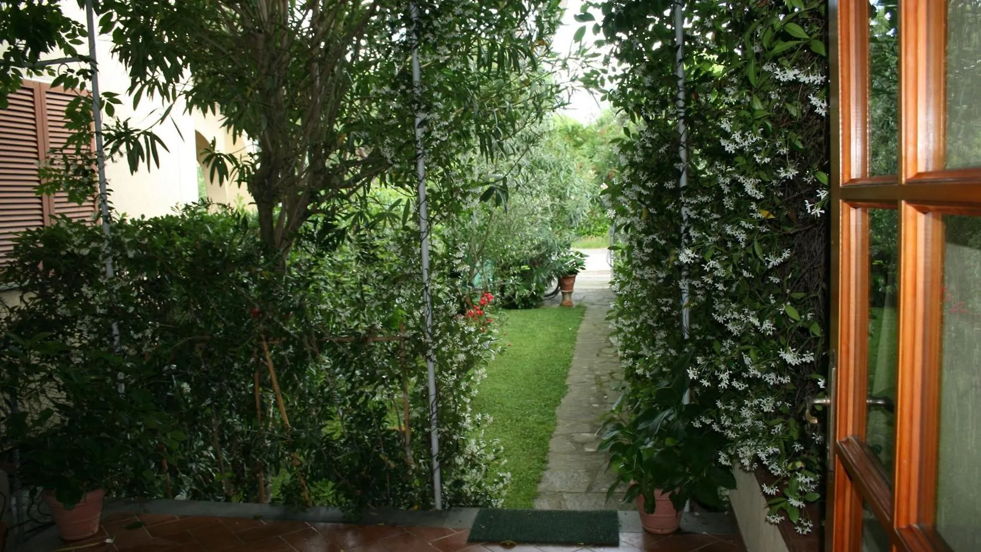 Versilia - Casa Vacanze Con Giardino Marina di Pietrasanta